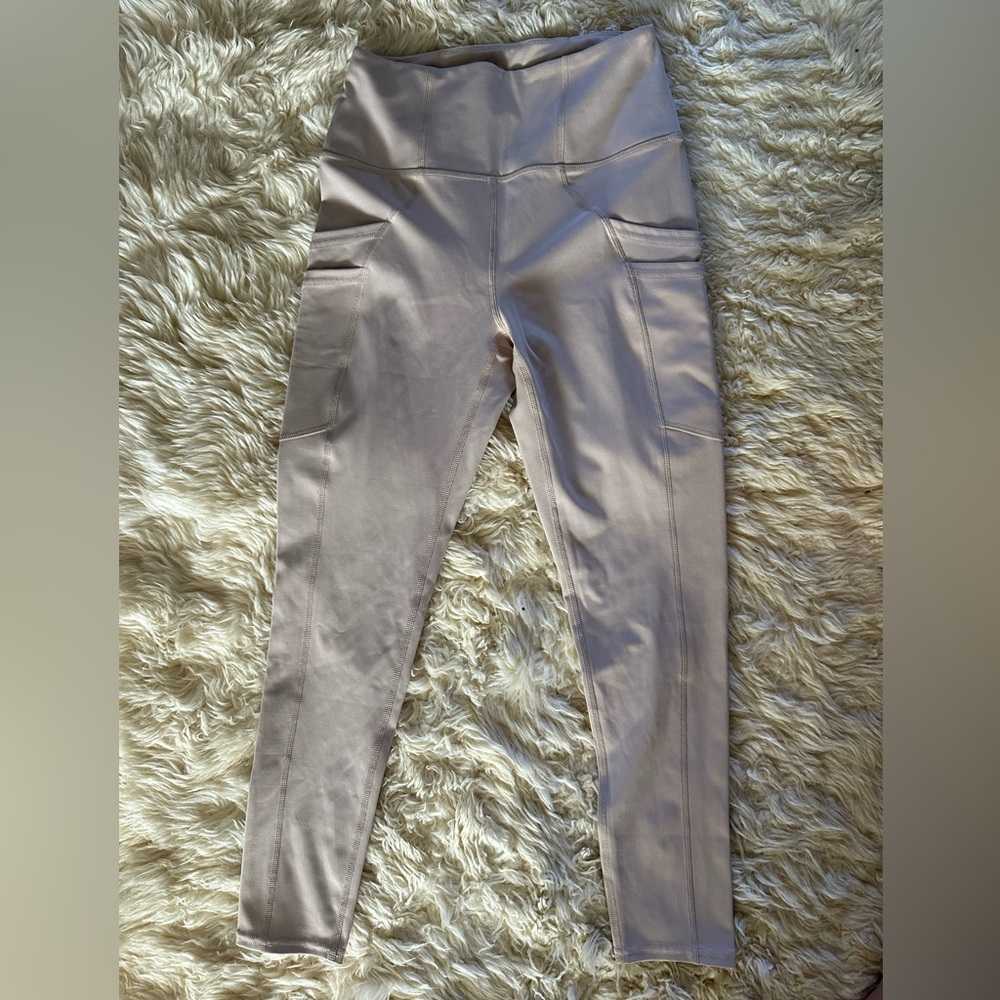 Free People Movement light tan double pocket leggings size S / Small